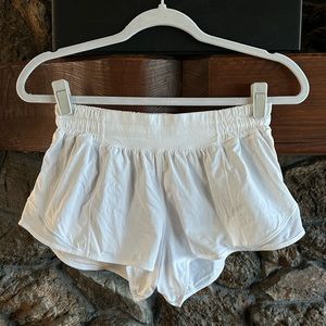 Lululemon hotty hot low rise shorts 2 inch